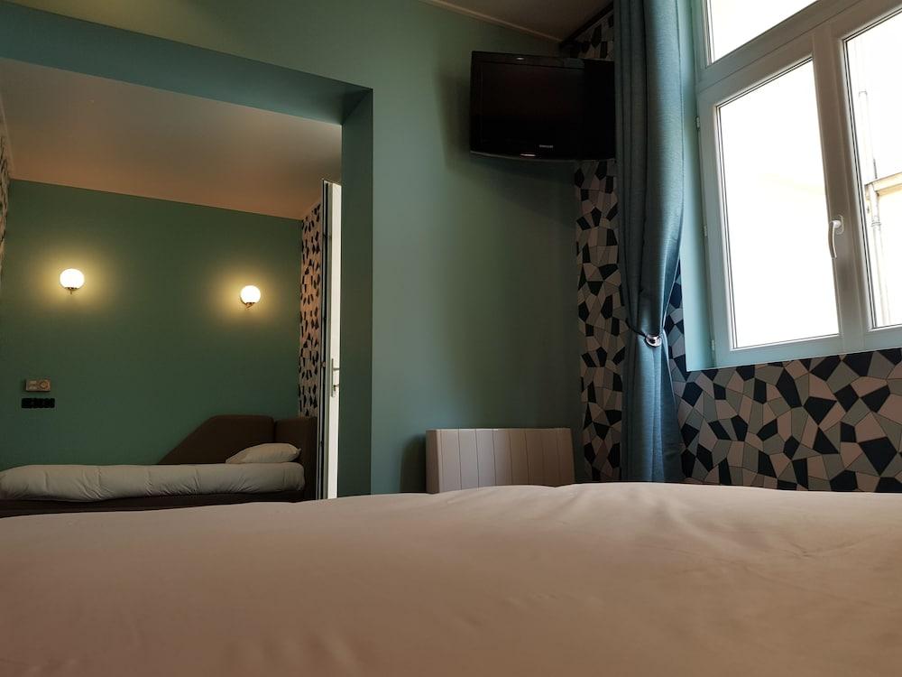 Brit Hotel Aux Sacres Reims, Centre Historique Buitenkant foto