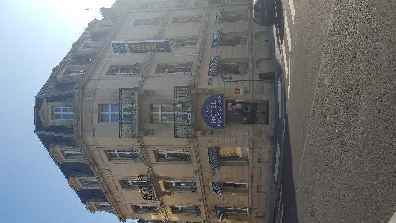 Brit Hotel Aux Sacres Reims, Centre Historique Buitenkant foto